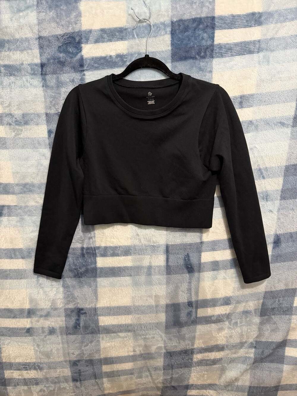 Offline by Aerie Black Long Sleeve Athletic Crop Top